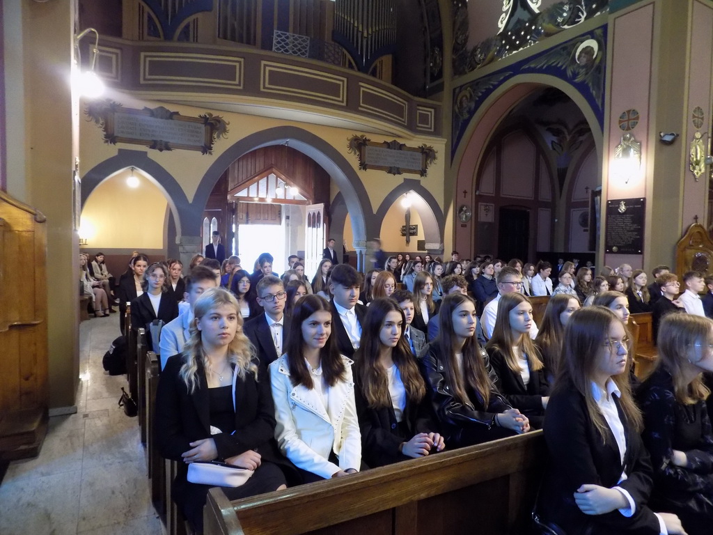 Zdjęcie Ślubowanie klas pierwszych 2023-2024 (8)773d73c8-8c67-4d14-b0c2-f9db5c8a4a22.jpg w galerii Uroczyste Ślubowanie Klas Pierwszych
